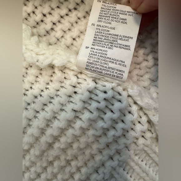 Women's Cream Sweater with Textured Sleeves - Picture 4 of 7